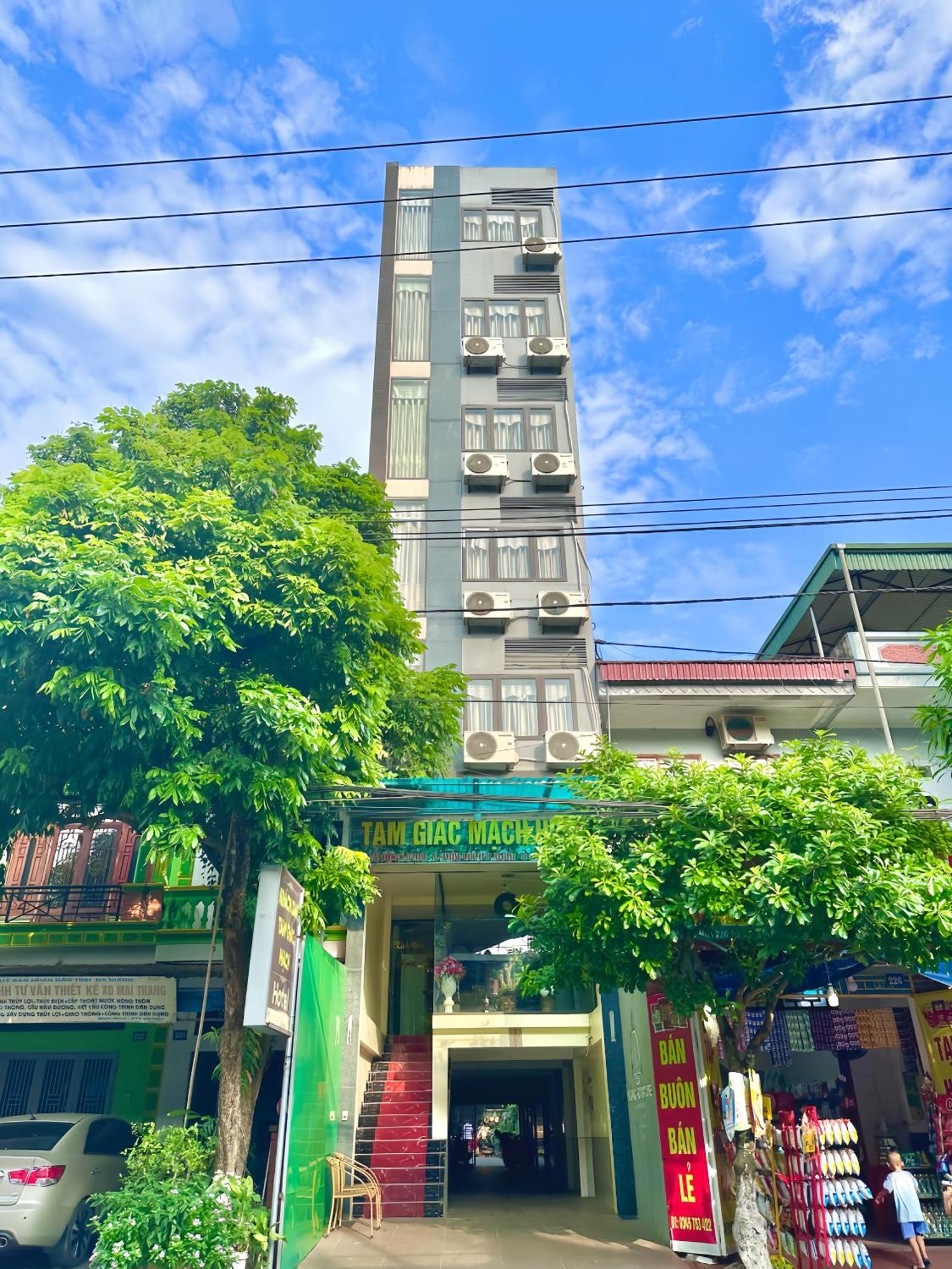 Tam Giac Mach Hotel Ha Giang Exteriör bild