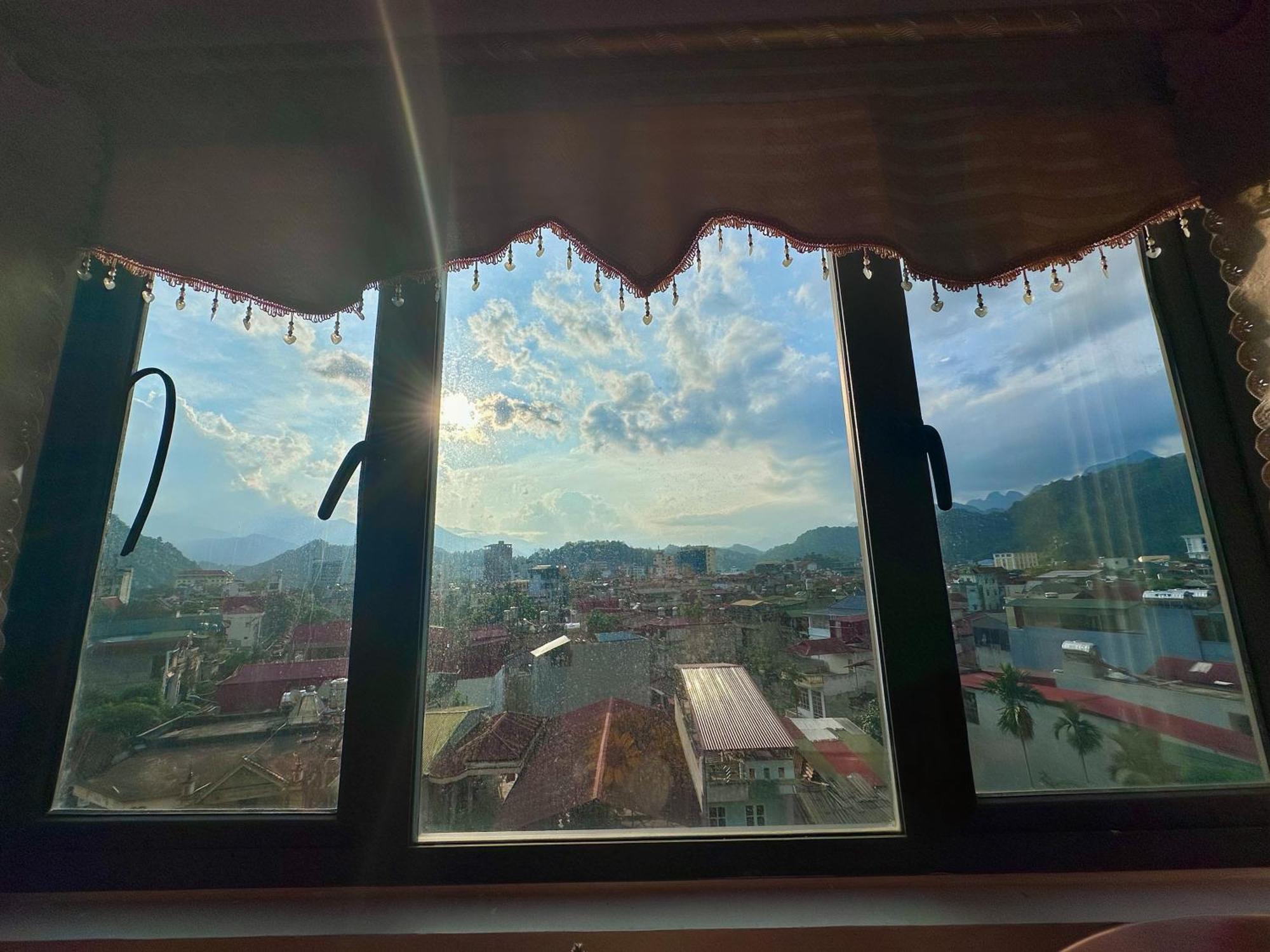 Tam Giac Mach Hotel Ha Giang Exteriör bild