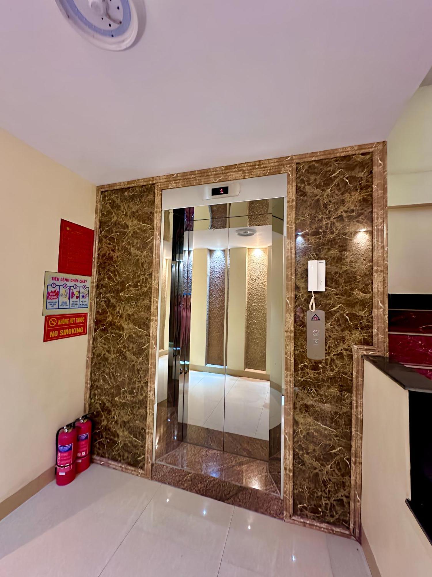 Tam Giac Mach Hotel Ha Giang Exteriör bild
