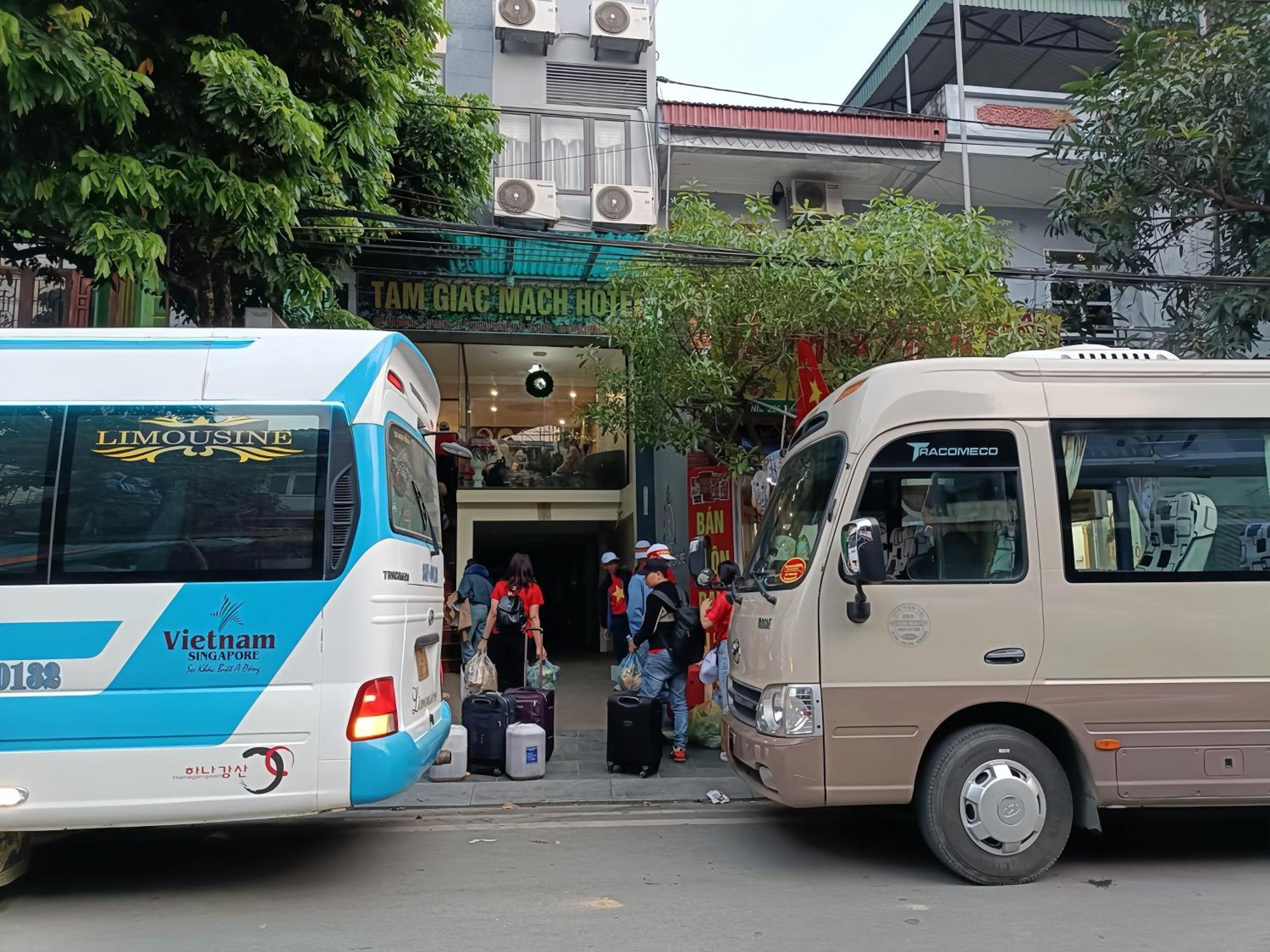 Tam Giac Mach Hotel Ha Giang Exteriör bild